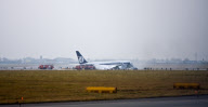 Notlandung einer Boeing 767 der polnischen Fluggesellschaft LOT auf dem Warschauer Flughafen Okecie 