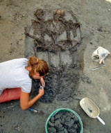 Skeletal remains of a Roman-era couple reveal the pair has been holding hands for 1500 years, Italy  - 02 Nov 2011