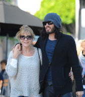 Russell Brand and His Mom Go Shopping on Larchmont