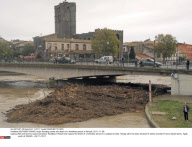 SOUTHERN FRANCE: Major flooding causes the death of a homeless person in Herault. 2011-11-06