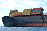 Bergungsarbeiten am Containerfrachter Rena auf dem Astrolabe-Riff vor Tauranga