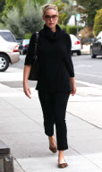 EXCLUSIVE - Risk-averse Katherine Heigl goes for easy style in all black