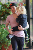 Pete Wentz takes Bronx to the doctor
