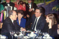 ARCHIVES - DINER AU "MONDE DE L' ART" - 1992