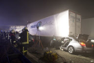 Gefährliche Jahreszeit: Schwerer Unfall im Nebel auf der Autobahn A 9 bei Potsdam