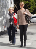 Katherine Heigl Shops With Her Parents 