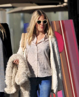 Sienna Miller Has Breakfast At Toast