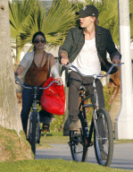Vanessa Hudgens, Austin Butler