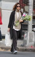 Jennifer Esposito Leaving Dean & Delucca in Soho