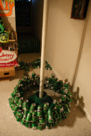 Drink can Christmas tree, Lafayette, Louisiana, America - 30 Nov 2011