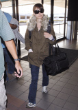 Natalie Portman leaving Los Angeles