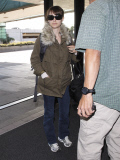 Natalie Portman leaving Los Angeles