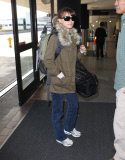 Natalie Portman leaving Los Angeles