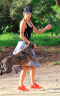 EXCLUSIVE Elisabetta Canalis scared by a dog
