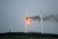 Sturm über Schottland: Eine Windkraftanlage bei Ardrossan brennt