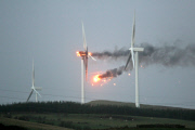 Sturm über Schottland: Eine Windkraftanlage bei Ardrossan brennt