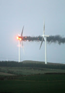 Sturm über Schottland: Eine Windkraftanlage bei Ardrossan brennt