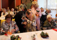 CPE/Prince Albert offers gifts to old people