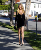 EXCLUSIVE - Tara Reid tries out a new dress