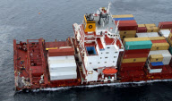 Es wird leerer: Bergungsarbeiten am Containerfrachter Rena auf dem Astrolabe-Riff vor Tauranga
