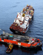 Es wird leerer: Bergungsarbeiten am Containerfrachter Rena auf dem Astrolabe-Riff vor Tauranga