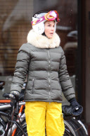 *EXCLUSIVE* Lori Loughlin bundles up for a morning Ski Run