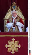 VATICAN: Pope Benedict XVI delivering his "Urbi et Orbi"