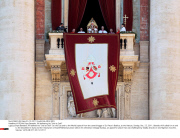VATICAN: Pope Benedict XVI delivering his "Urbi et Orbi"