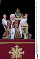 VATICAN: Pope Benedict XVI delivering his "Urbi et Orbi"
