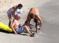 Rupert Murdoch and family on the beach_Part3