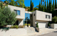 La actriz americana Rose McGowan ("Embrujadas", "Scream", "La Dalia Negra", "Conan el bárbaro") adquiere una vivienda de 4 habitaciones y 3 cuartos de baño en Hollywood Hills por 1.390.000 dólares (1.070.000 €uros, aprox.).

La que fuera novia de Mari