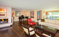 La actriz americana Rose McGowan ("Embrujadas", "Scream", "La Dalia Negra", "Conan el bárbaro") adquiere una vivienda de 4 habitaciones y 3 cuartos de baño en Hollywood Hills por 1.390.000 dólares (1.070.000 €uros, aprox.).

La que fuera novia de Mari