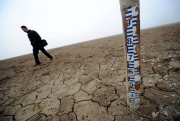 Tiefe Risse: Der fast ausgetrocknete Poyang See in China