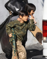 EXCLUSIVE Angelina Jolie stops at McDonald's_Part2