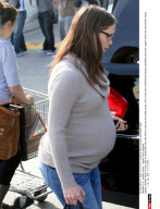 L.A.: Jennifer Garner - organic food shopping