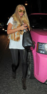 Katie Price kommt aus dem Mayfair Hotel in London
