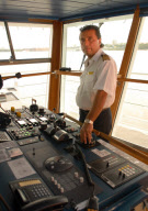 Kapitän  Francesco Schettino auf der Brücke der Costa Atlantica