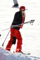*EXCLUSIVE* Kate Hudson and Matt Bellamy carve through the snow in Aspen, CO