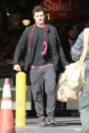 *EXCLUSIVE* Orlando Bloom : Red Alert!
