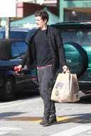 *EXCLUSIVE* Orlando Bloom : Red Alert!