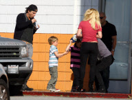 EXCLUSIVE... Exclusive... Britney Spears Takes The Family Bowling