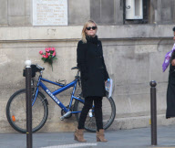 Exclusive Stricly no web : actress Reese Witherspoon was seen leaving police headquaters in paris holding her american passport in her hand