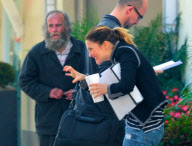 Drew Barrymore Carries a Folder Entitled "Who Needs Drugs" to a Meeting in Santa Monica