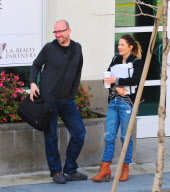 Drew Barrymore Carries a Folder Entitled "Who Needs Drugs" to a Meeting in Santa Monica