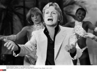 FRANCE : Emission TV "Les rendez-vous du dimanche"