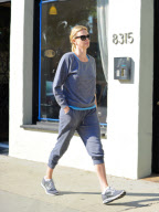 Charlize Theron Dresses Down in Sweats to Visit the Nail Salon