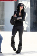 Kat Von D grabs lunch with a gal pal at "Urth Cafe"