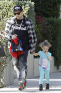 Joel Madden and Nicole Richie pick up the kids