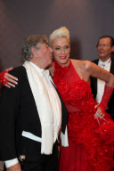 Opernball 2012: Lugner-Clan in Abendgarderobe Photoshooting