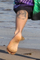 Justin Bieber hits the beach with the family and Selena Gomez
